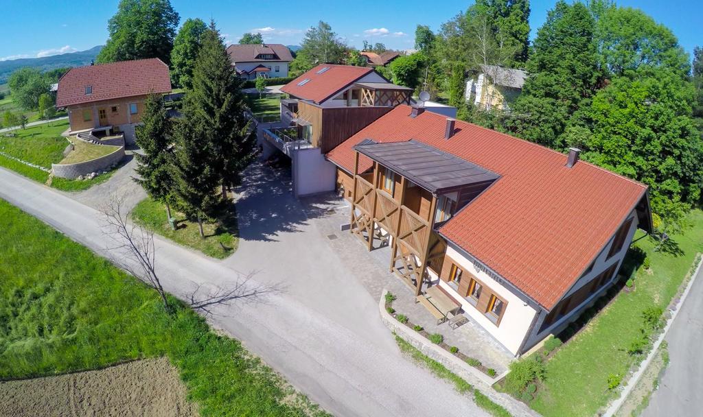 Apartments Maleric With Indoor Pool And Wellness Dragatuš Eksteriør billede