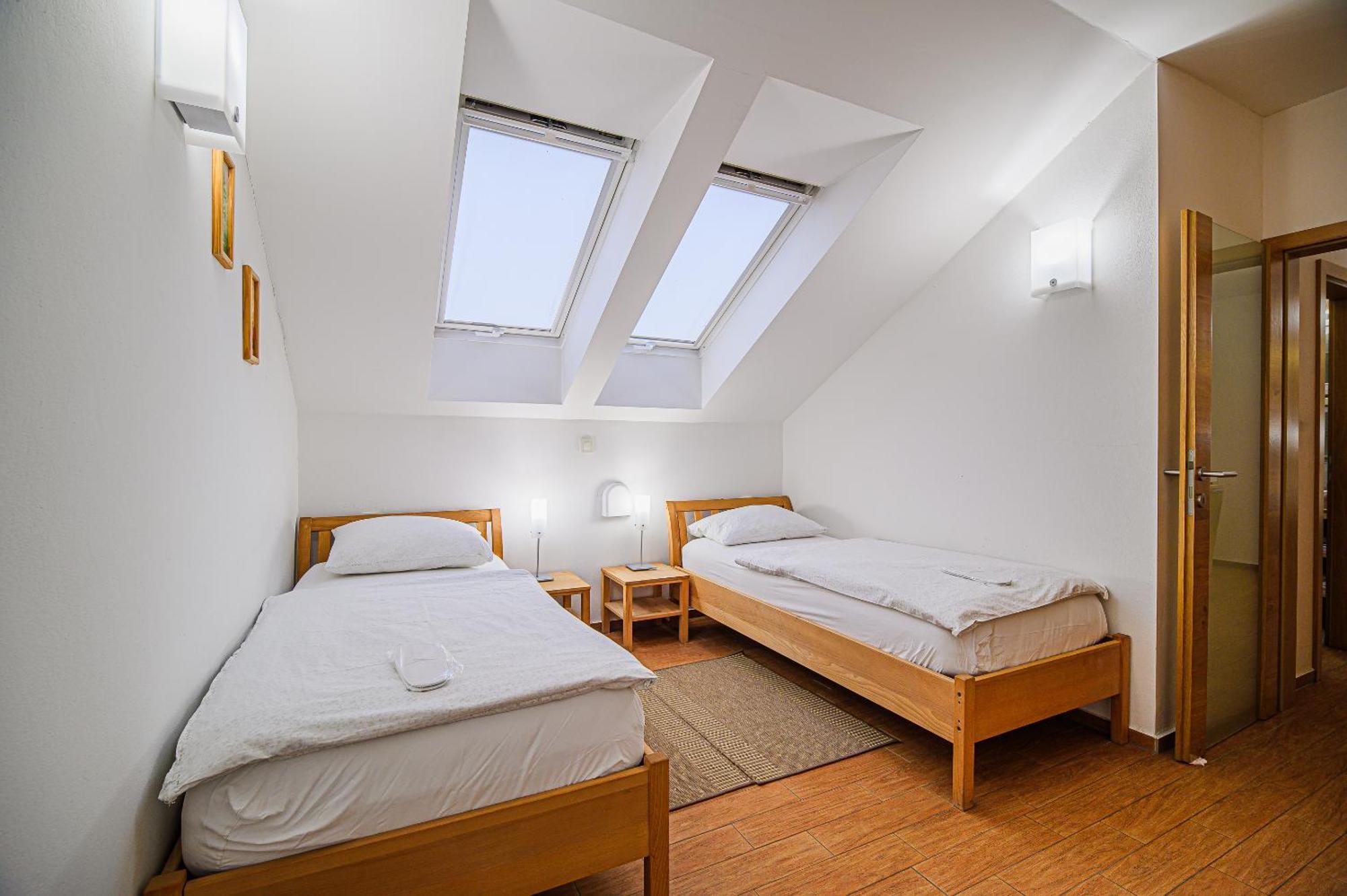 Apartments Maleric With Indoor Pool And Wellness Dragatuš Værelse billede