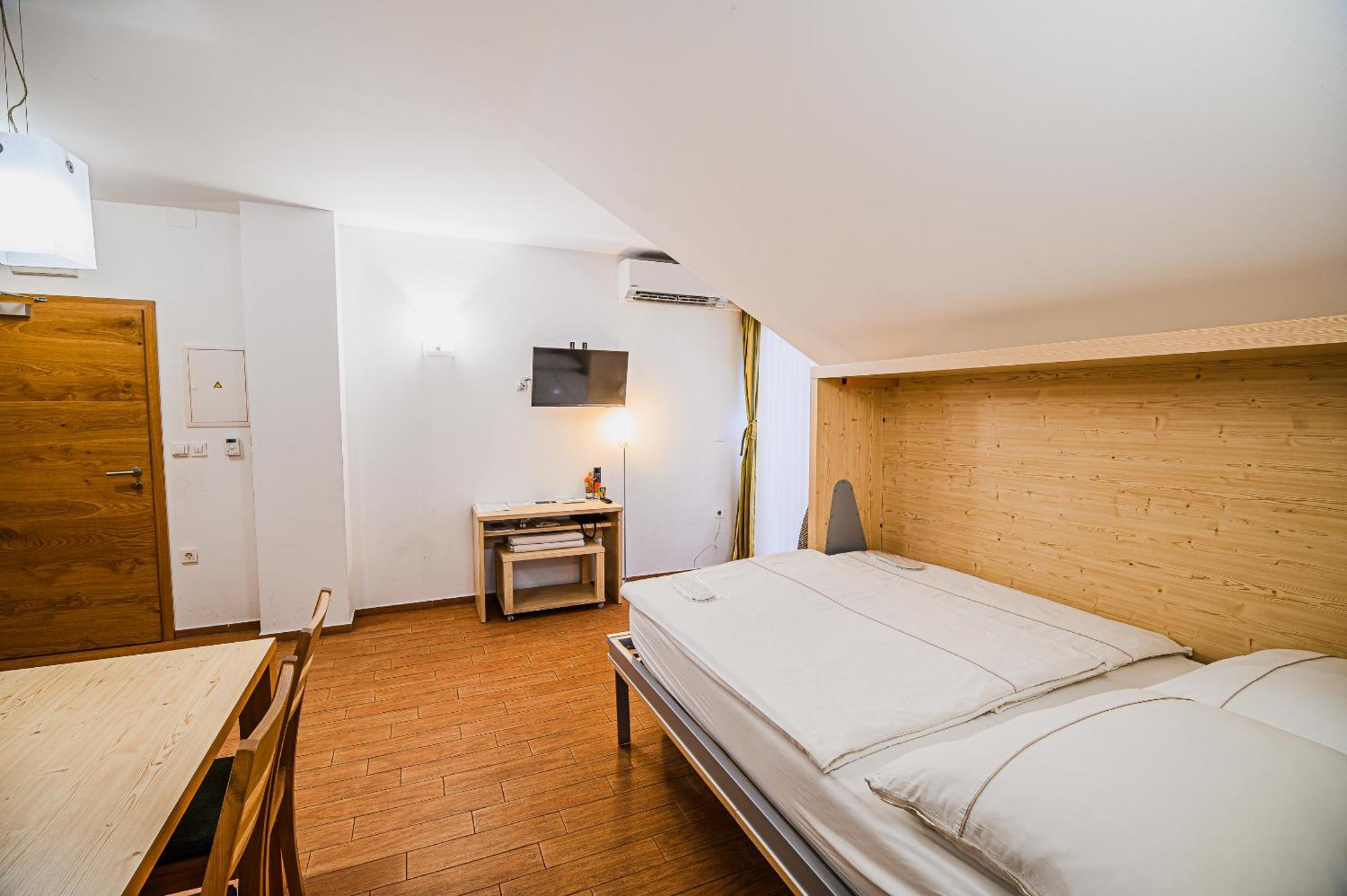 Apartments Maleric With Indoor Pool And Wellness Dragatuš Værelse billede