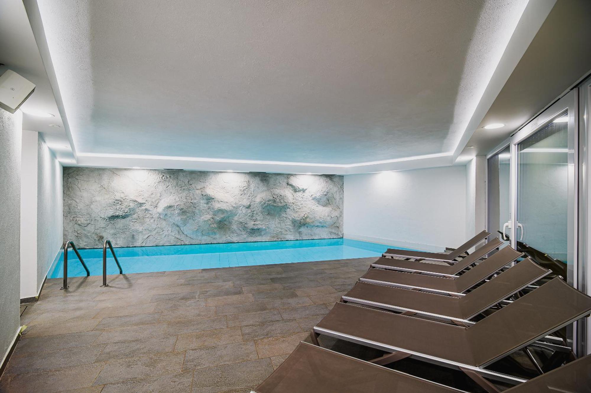 Apartments Maleric With Indoor Pool And Wellness Dragatuš Eksteriør billede