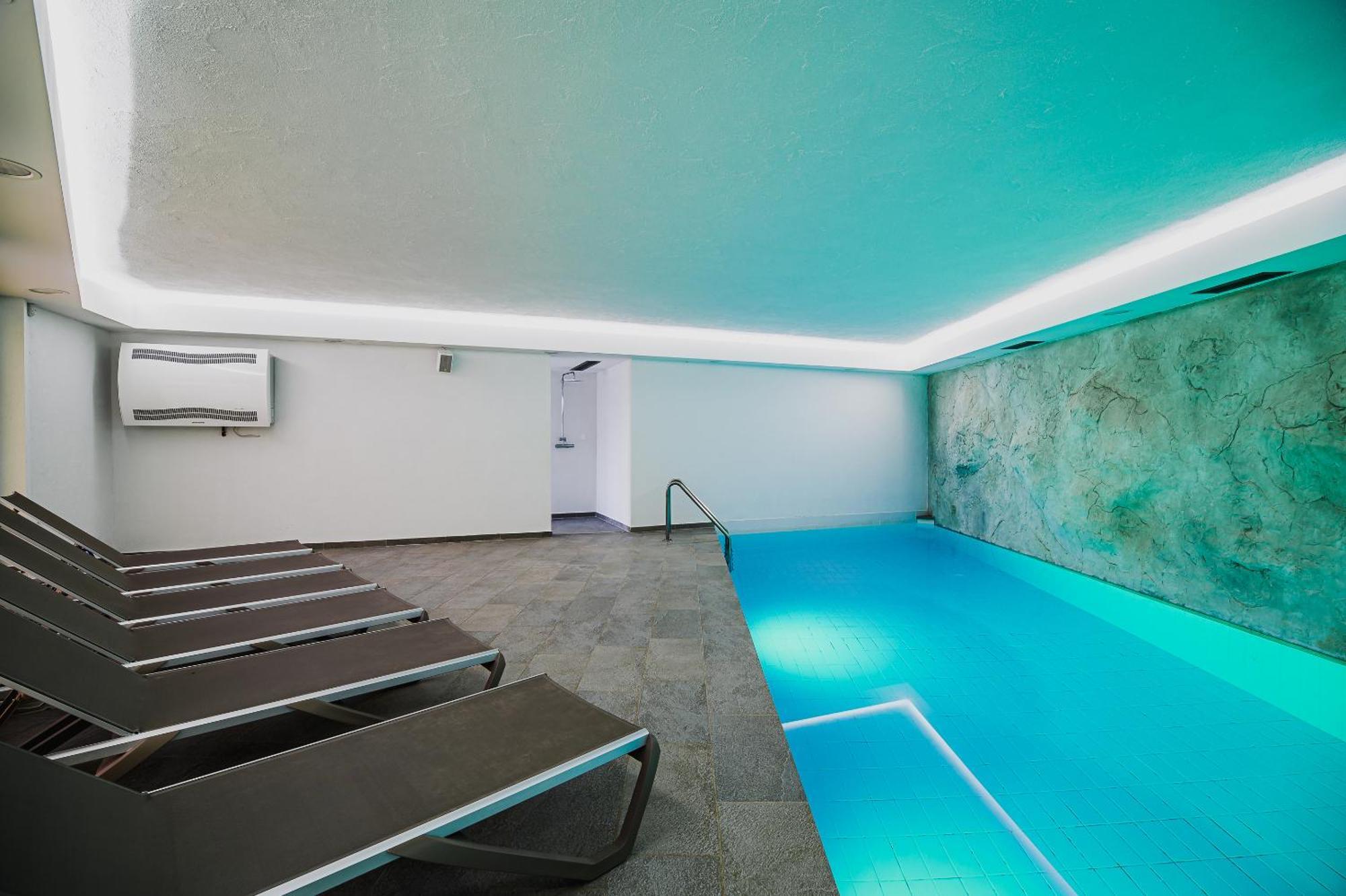 Apartments Maleric With Indoor Pool And Wellness Dragatuš Eksteriør billede