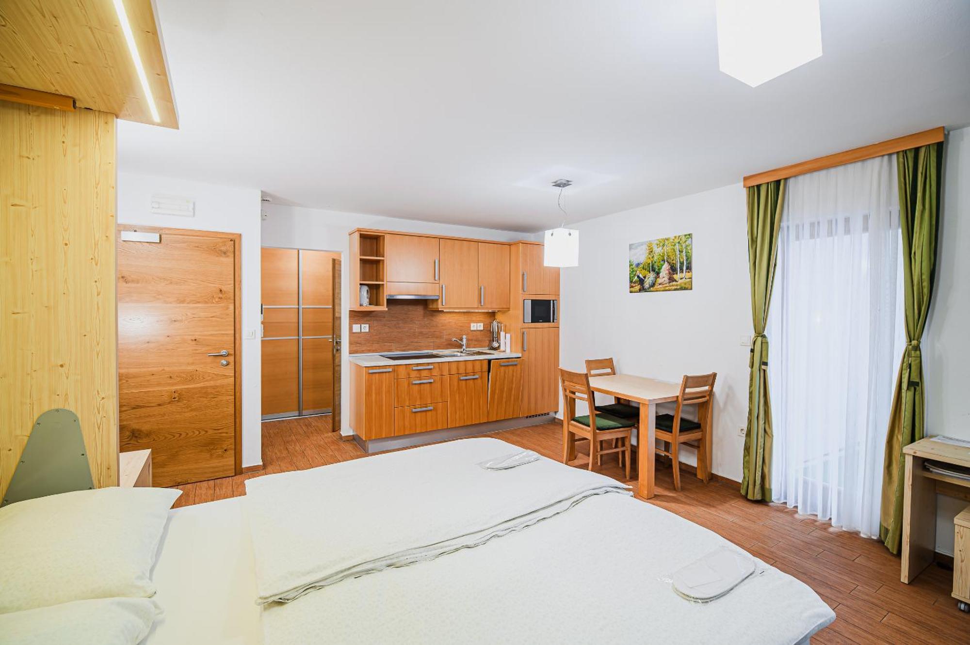 Apartments Maleric With Indoor Pool And Wellness Dragatuš Værelse billede